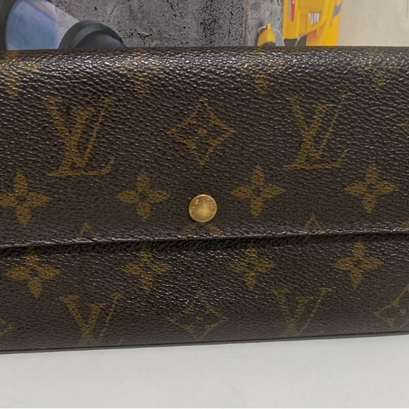 Louis Vuitton Handbags - Louis Vuitton Brown Monogram Wallet